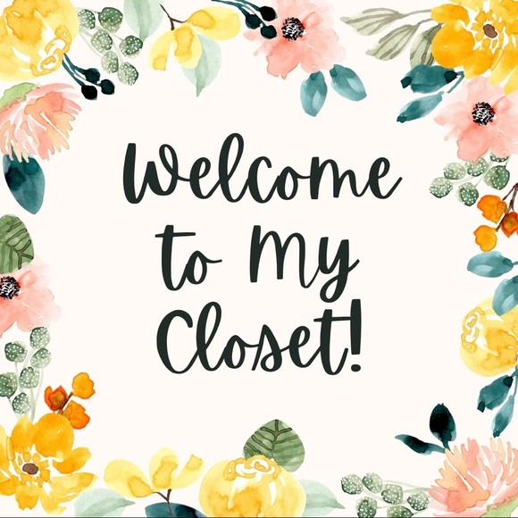 Meet your Posher, Noelle - Picture 1 of 2